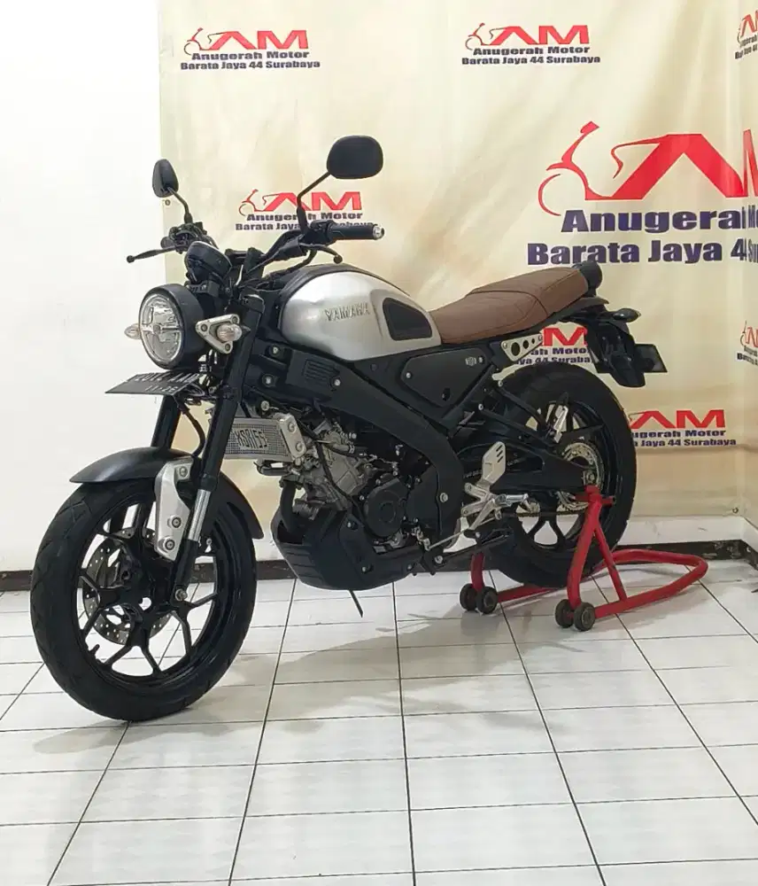Siap pakai Yamaha XSR 155 Tahun 2021 warna Silver