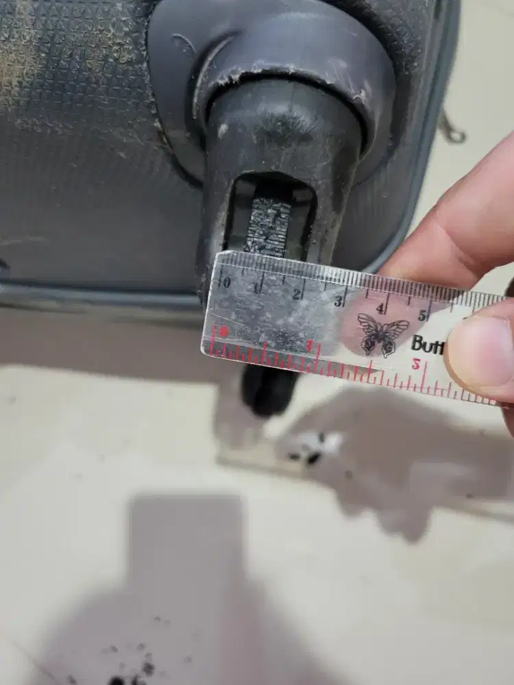 Jasa Perbaikan Restorasi Roda dan Handle Pegangan Koper