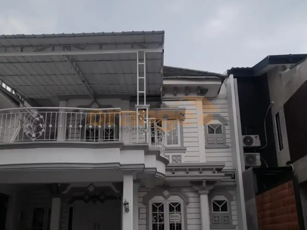 Di Jual Rumah 2 Lantai Sudah Renovasi Siap Huni di Kota Wisata Cibubur