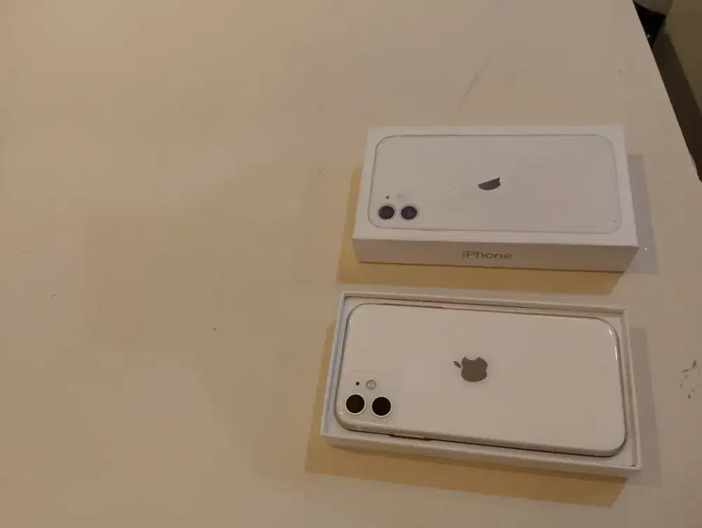 Iphone 11 128gb waran juga macam putih