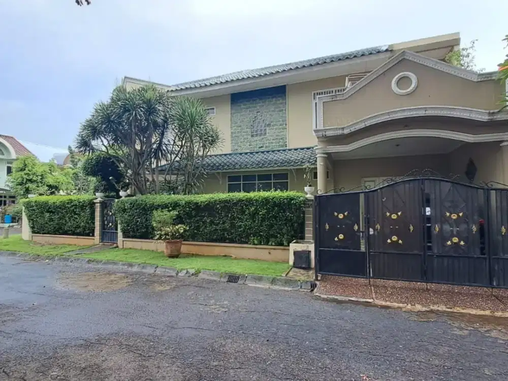 Rumah 2 Lantai Hook Di Taman Modern Cakung