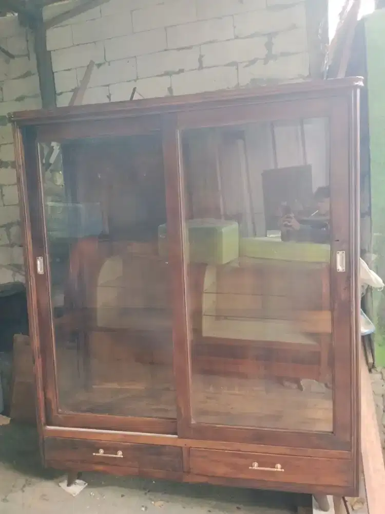 Lemari Jati hias mulus