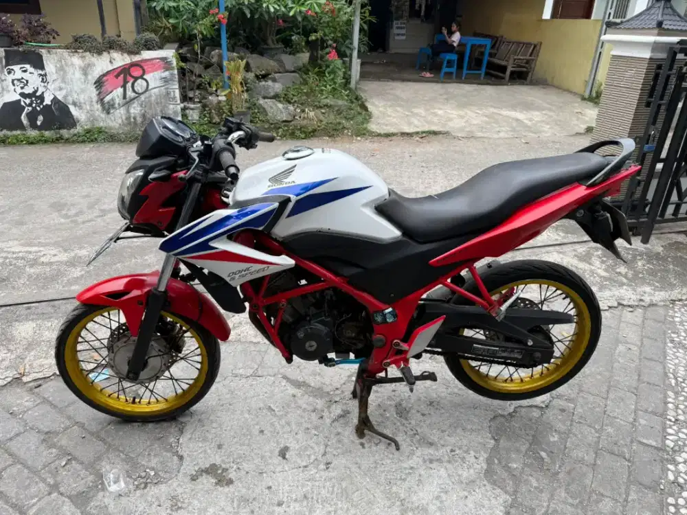 Honda CB 150 R THN 2014 plat AB Kota