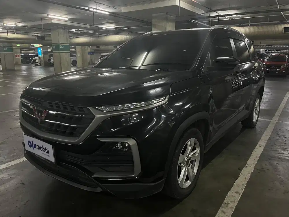 Pajak Panjang - Wuling Almaz 1.5 Smart Enjoy 7-Seater Bensin-AT 2021