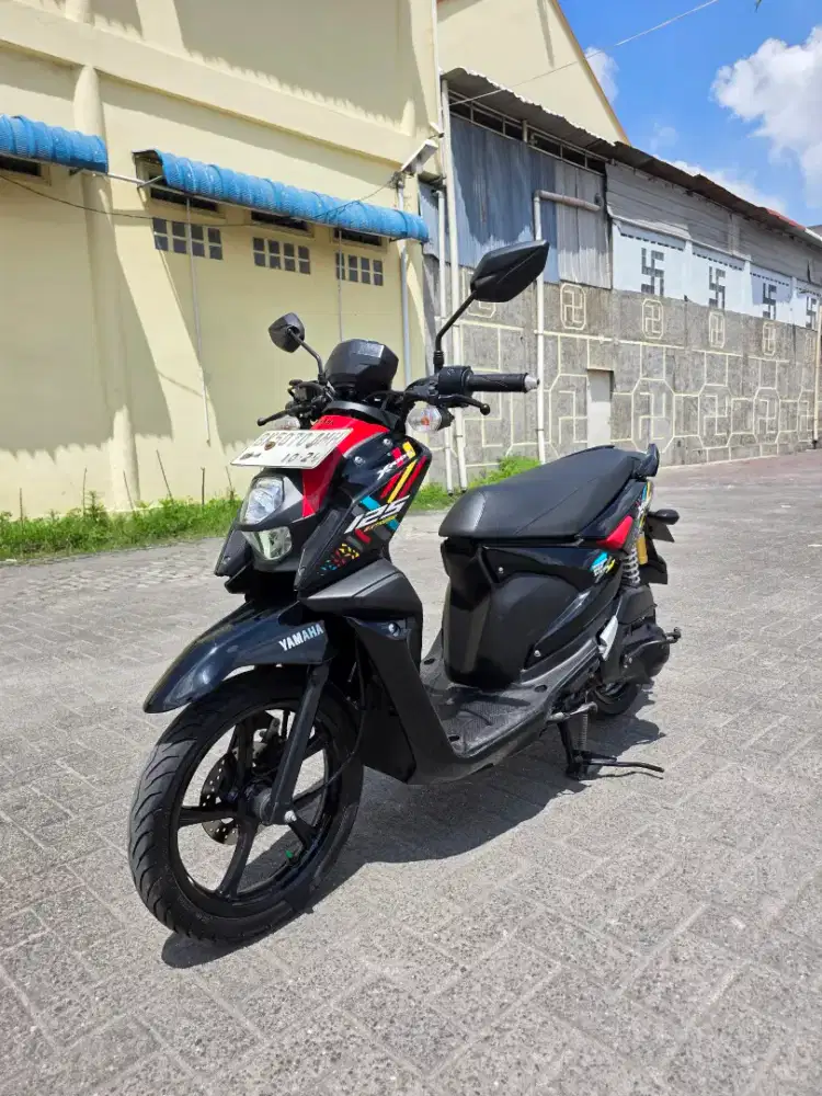 Yamaha X-Ride Hitam 2024