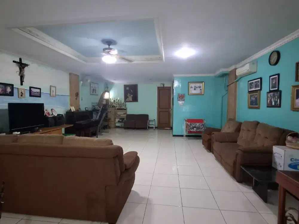 Ruko pinggir jalan raya untuk usaha dan tempat tinggal Ciputat timur, tangerang selatan