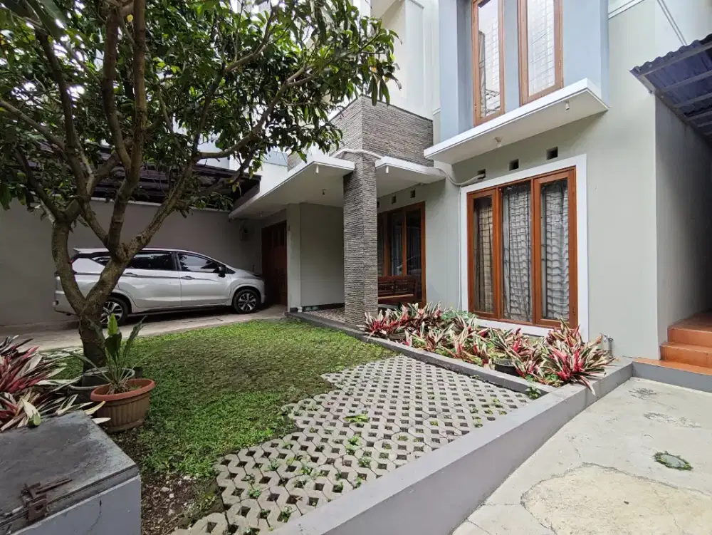 RUMAH LUX bisa di jadikan kost Sayap Sutami Pasteur Gegerkalong