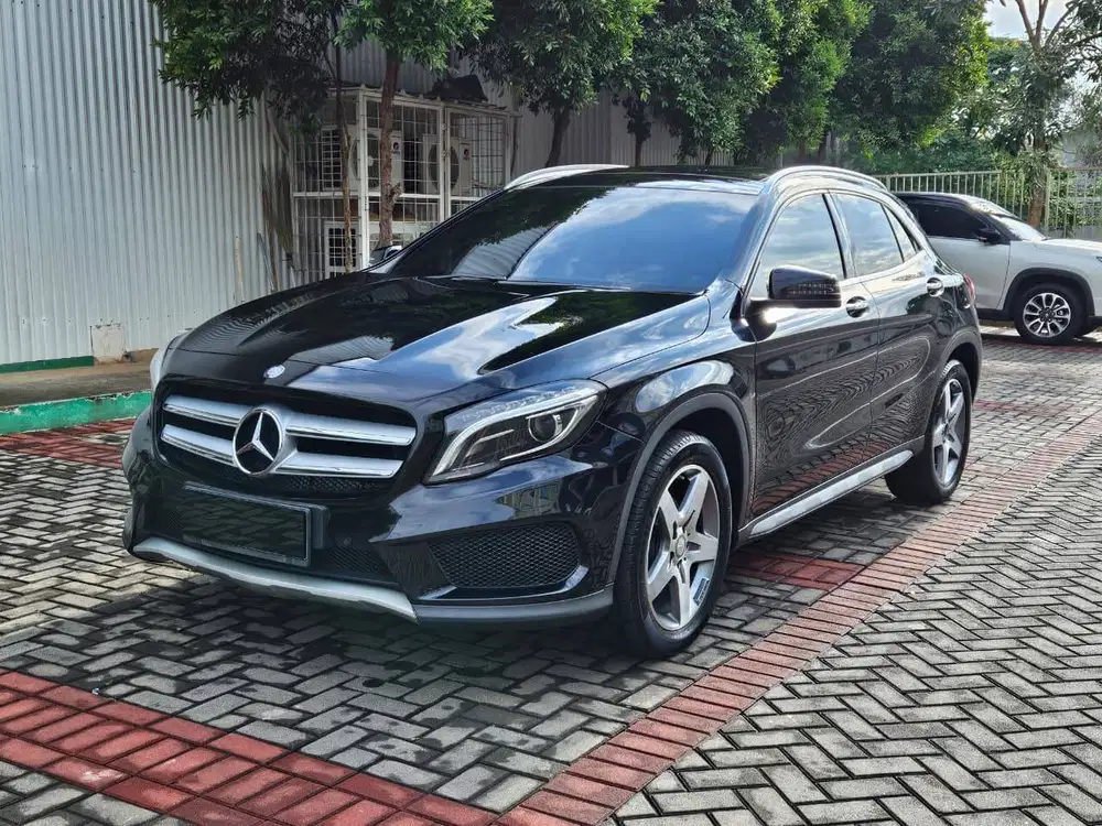 [Harga Terbaik!!] Mercedes Benz GLA200 AMG NIK 2016! BLACK Matic