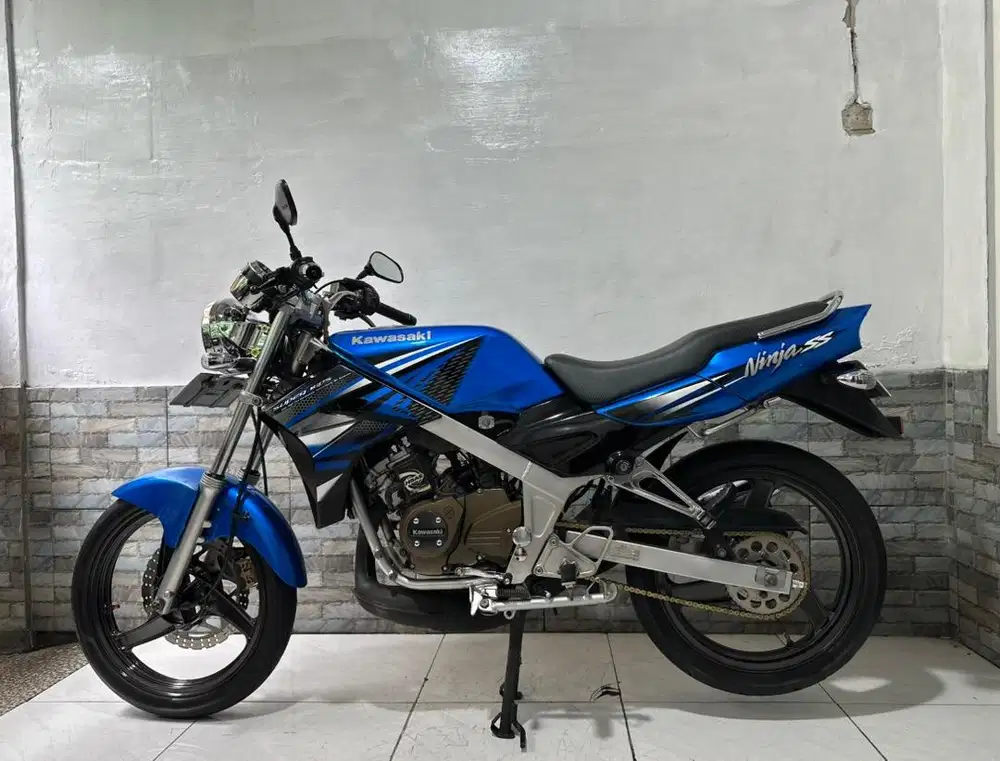 NINJA R 2013 asli biru plat D pajak isi