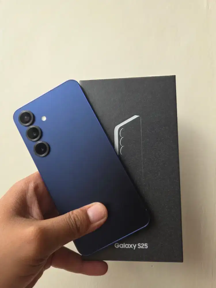 Samsung S25 12/512gb