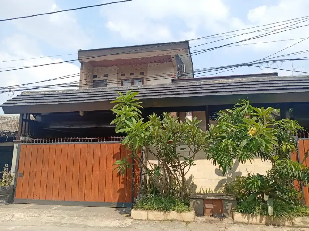Rumah Luas 4 Kamar Tidur 11 Menit ke Terminal Bekasi J-37915