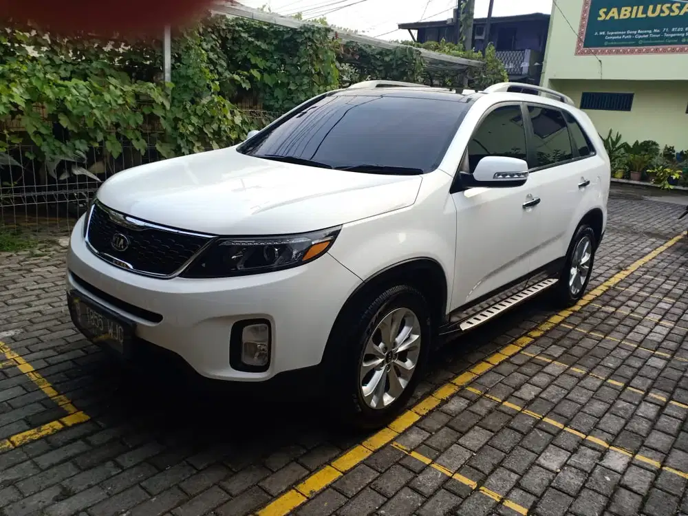 Kia Sorento Bensin 2.4 Matic mobil Rawatan