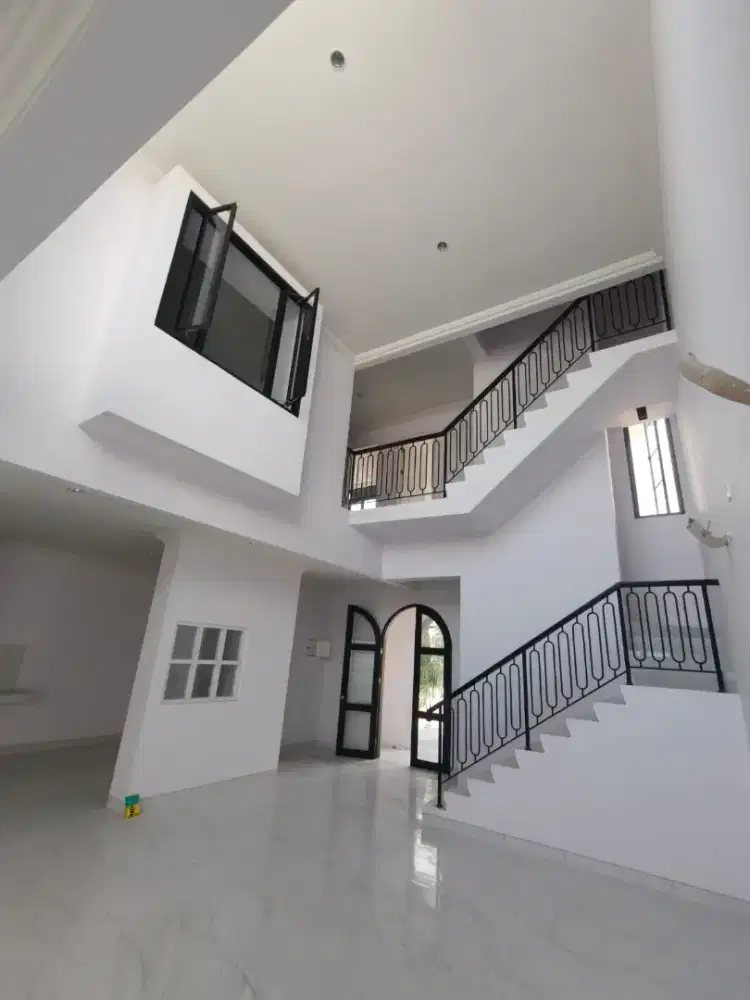 Dian istana la fleur dekat park avenue graha family bukit darmo golf