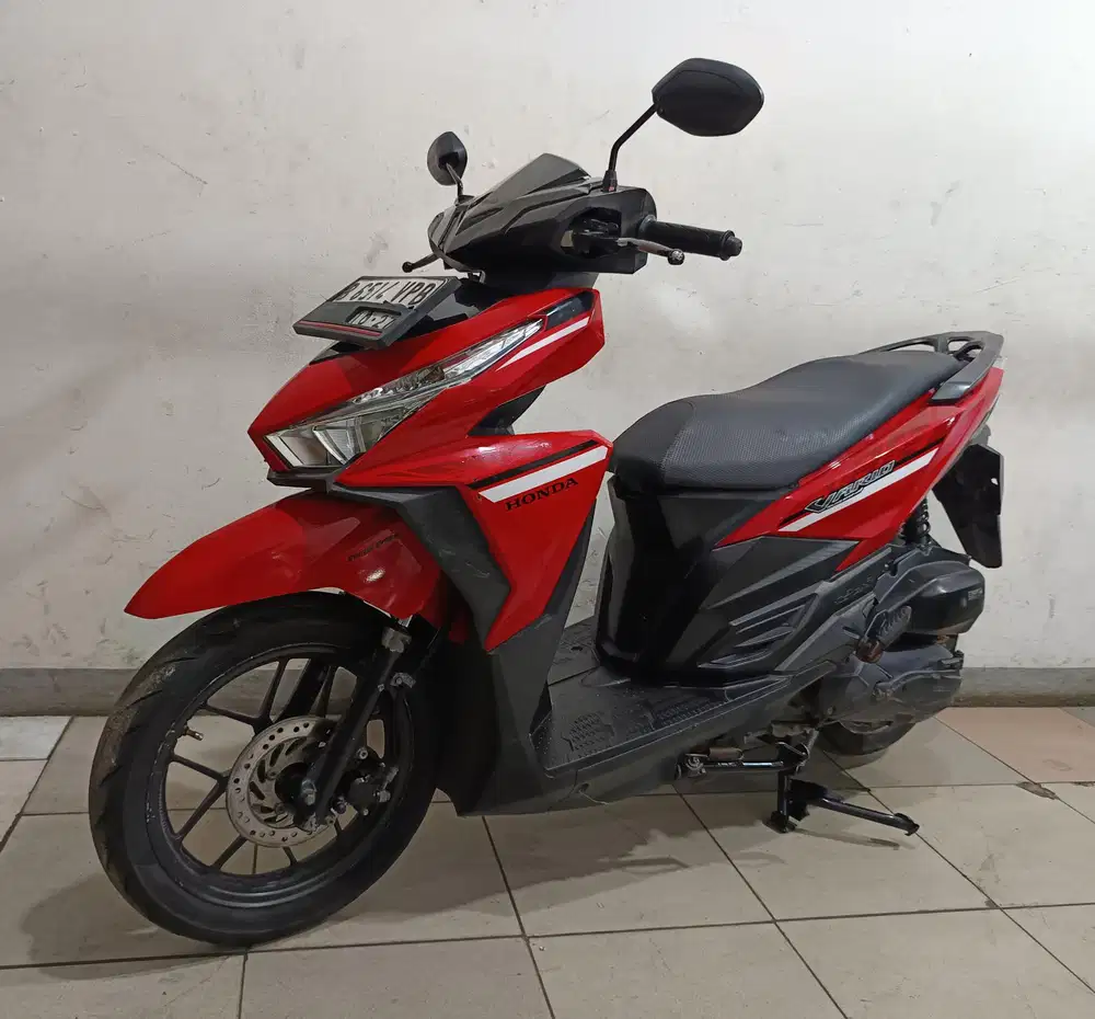 Di jual cepat vario led iss cbs 125 2017 sehat terawat