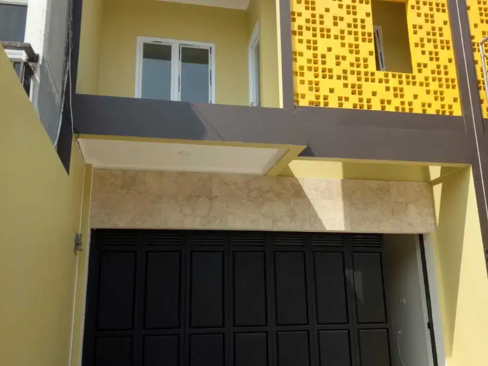 Disewakan ruko super strategis di mainroad Arcamanik Kota Bandung