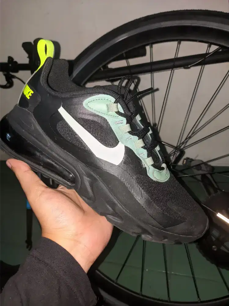 Sepatu Nike Air Max 270 React Black Pistachio