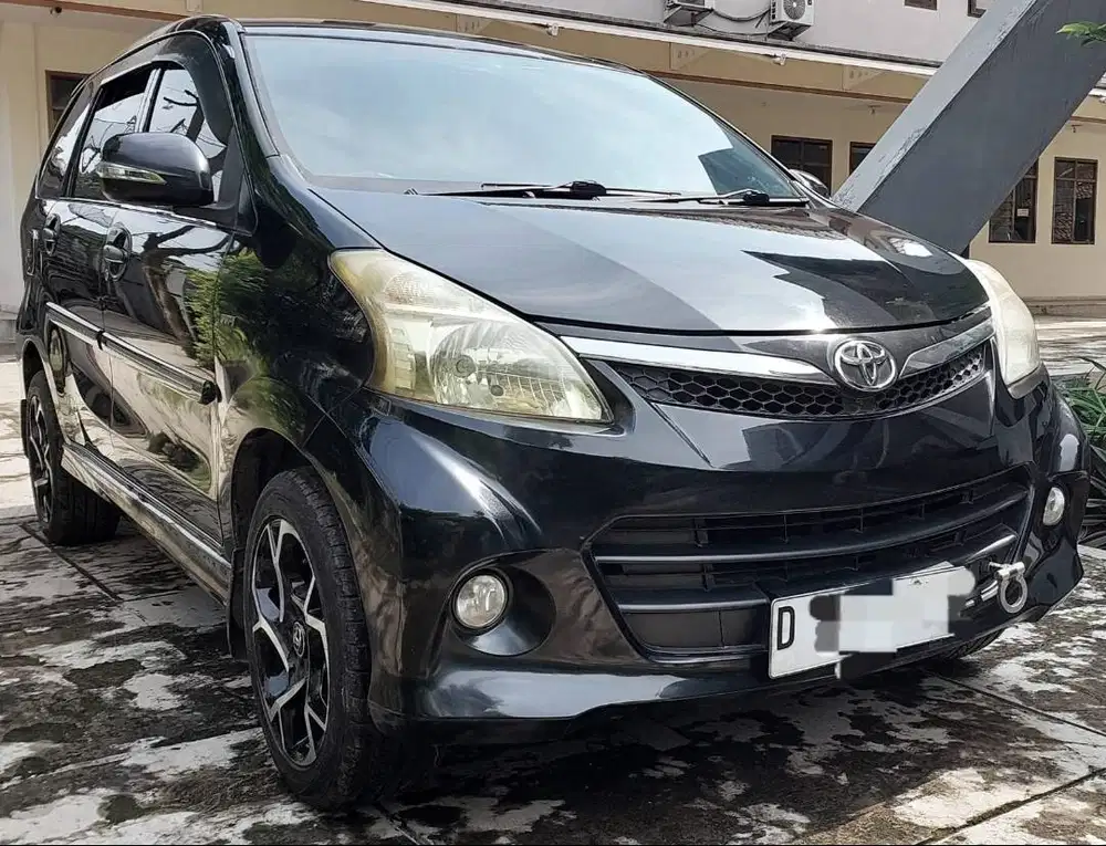 Jual cpt VELOZ 1.5 AT matik 2013/2012 pajak isi ban baru  bs kredit