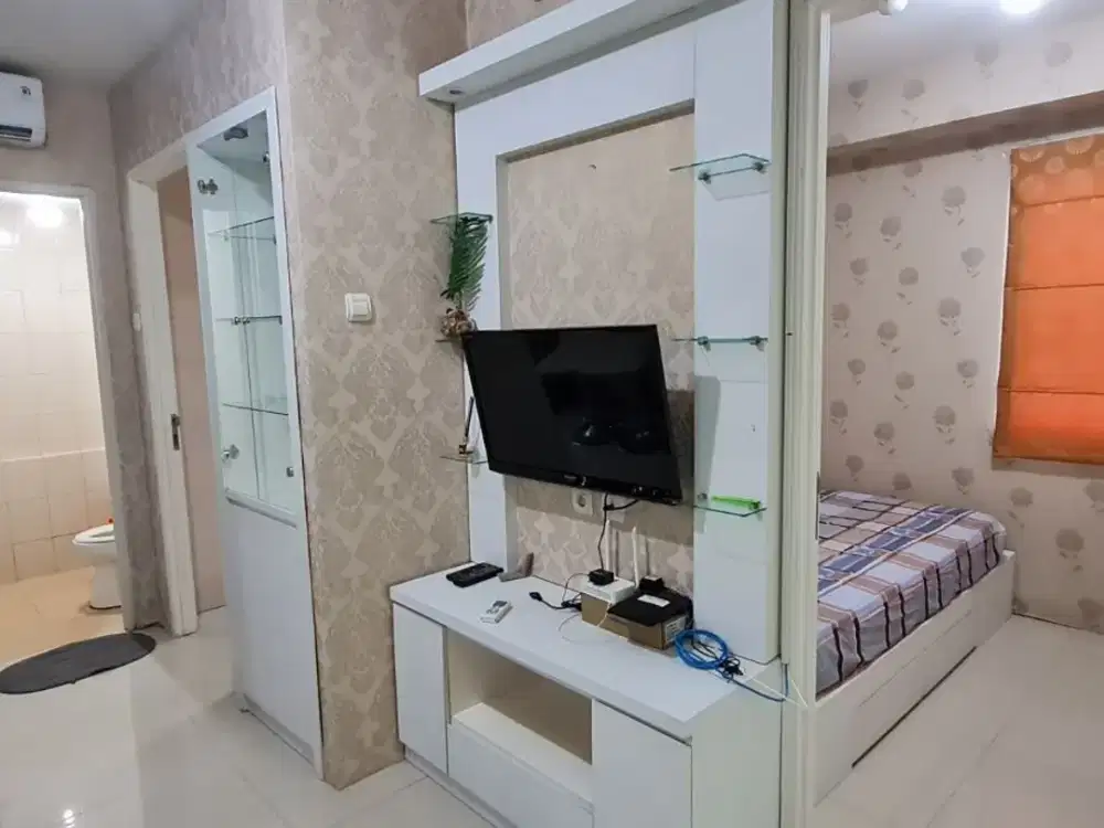 DISEWAKAN Apartemen Kalibata, VIOLA 2BR Hook/Pojok Furnished view Danau dan Jalan