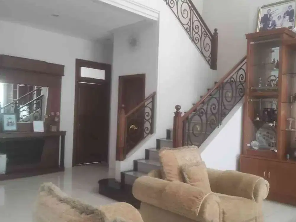 Rumah Mewah Villa Bukit Mas Cluster Paris Surabaya Barat