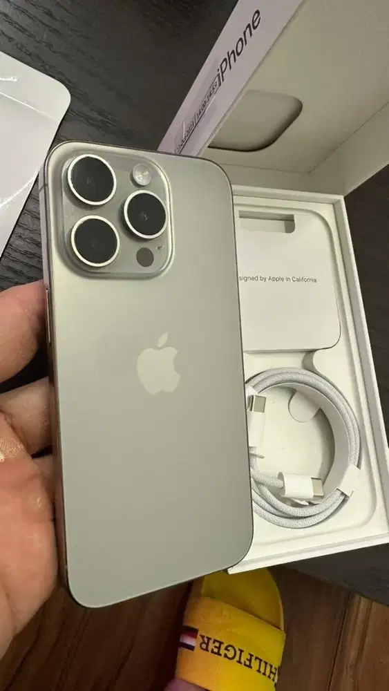 Jual Cepat dan murah Iphone 15 Pro 128gb Natural Titanium