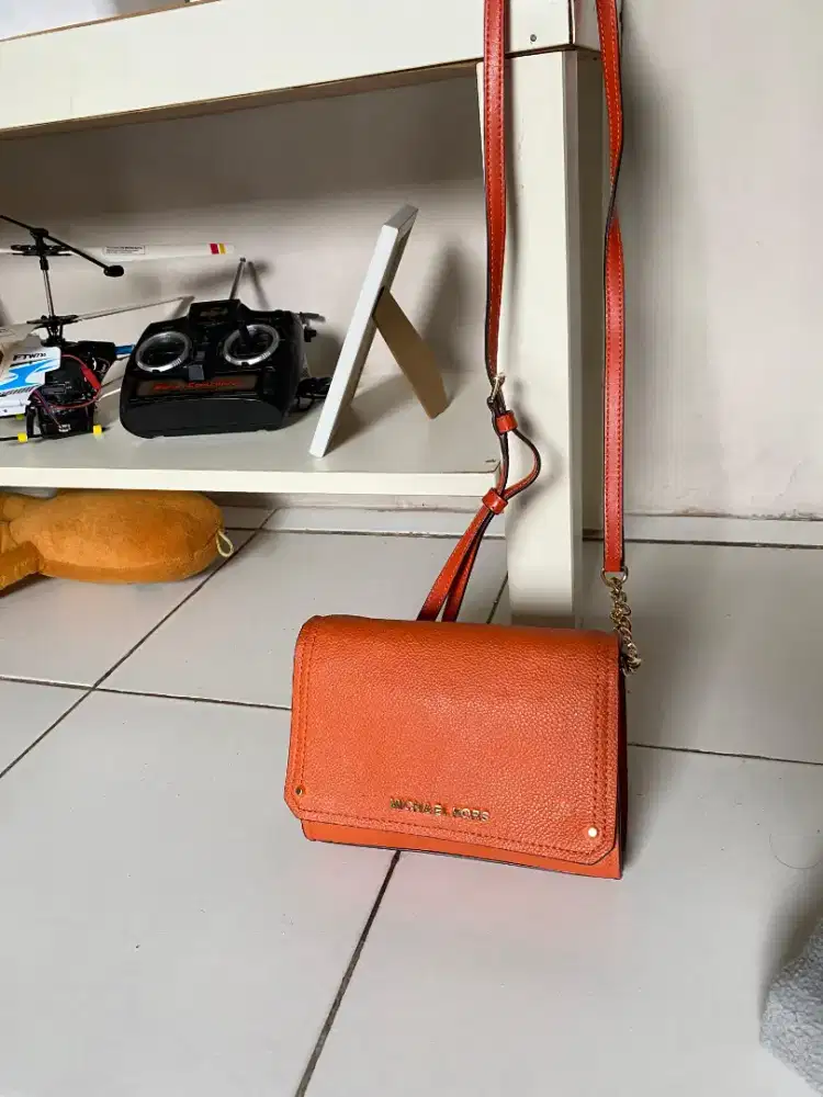 Fast sale Sling bag Michael kors