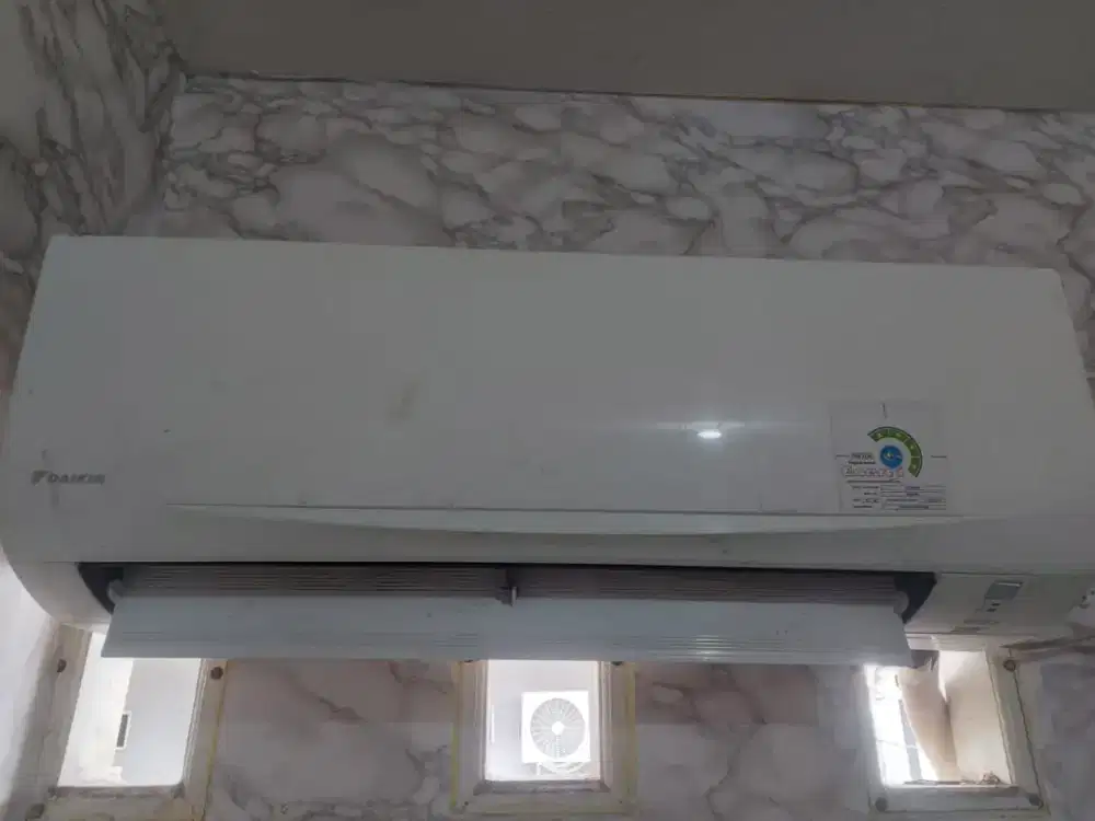 AC Daikin 1 ½ PK