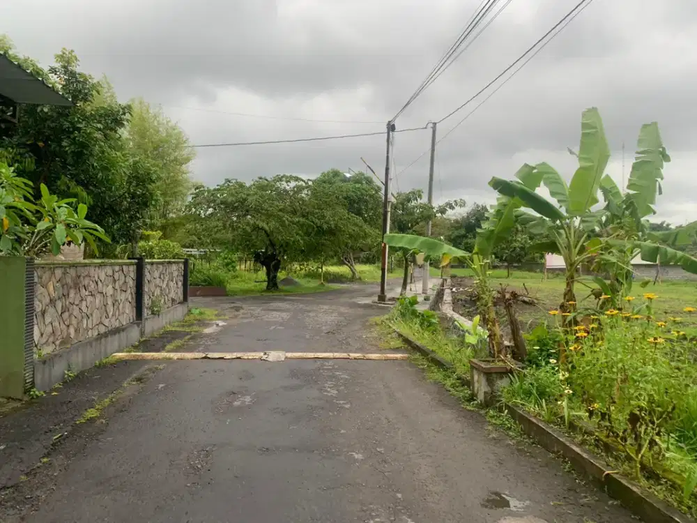 Tanah Damai Sleman Sisa 2 Unit-Lingkungan Perumahan
