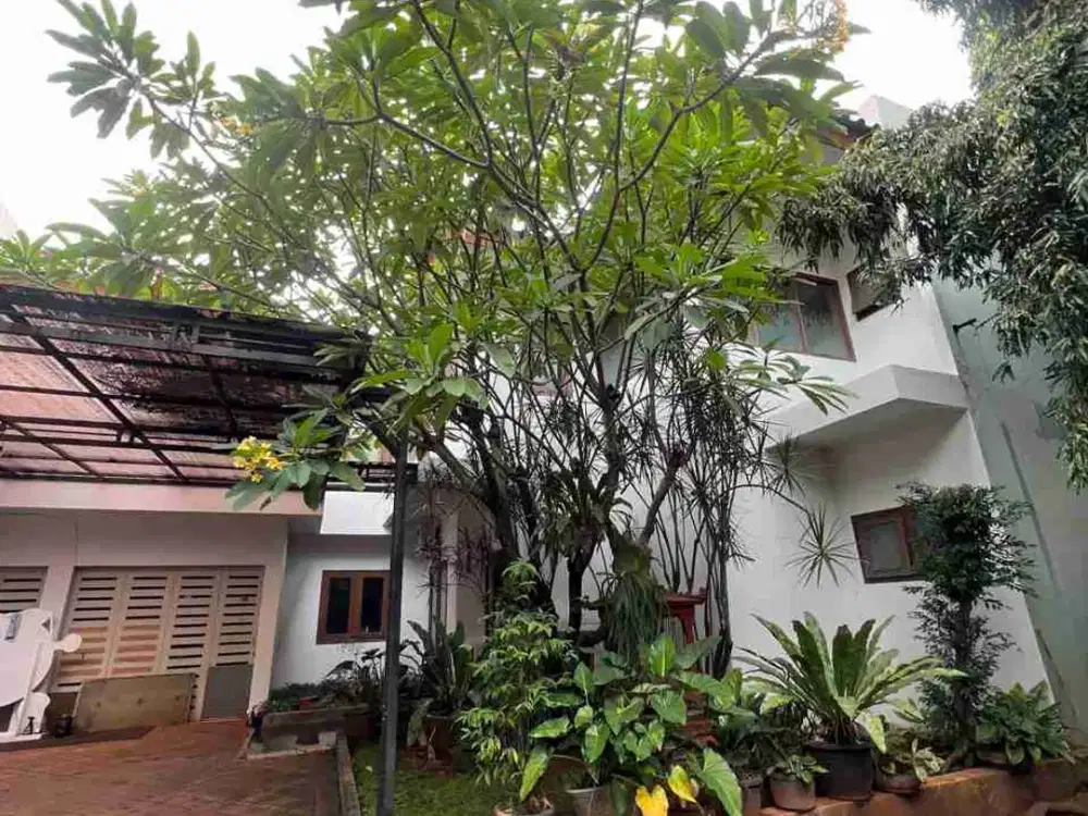 Dijual Rumah Cantik Nuansa Bali dalam Town House Lebak Bulus