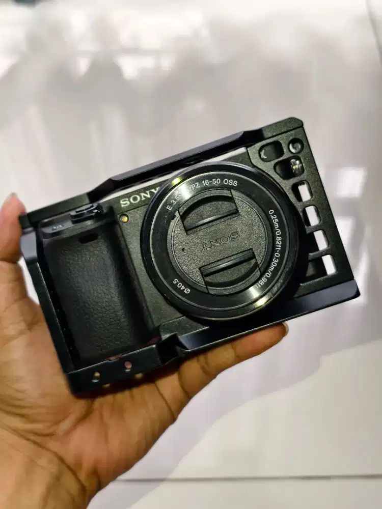 Sony A6400 + kit Fullset mulus
