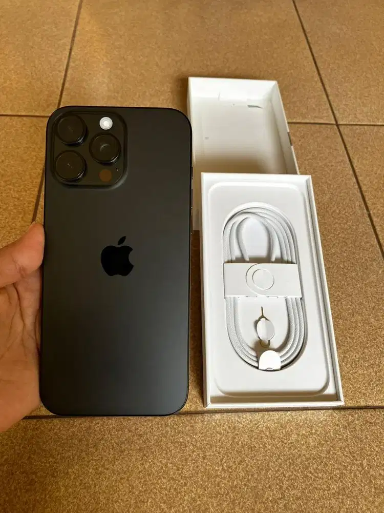 Dijual iphone 16 Pro Max Black