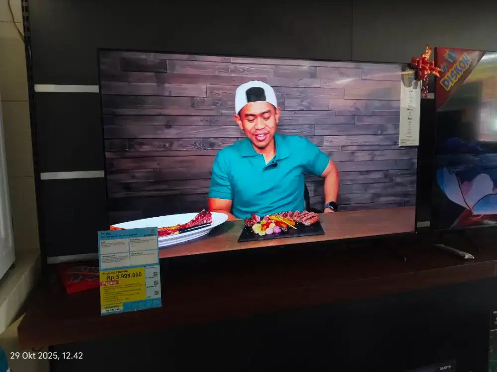 TV TCL QLED 50 INCH. CICILAN MURAH TANPA DP, SYARAT CUKUP KTP