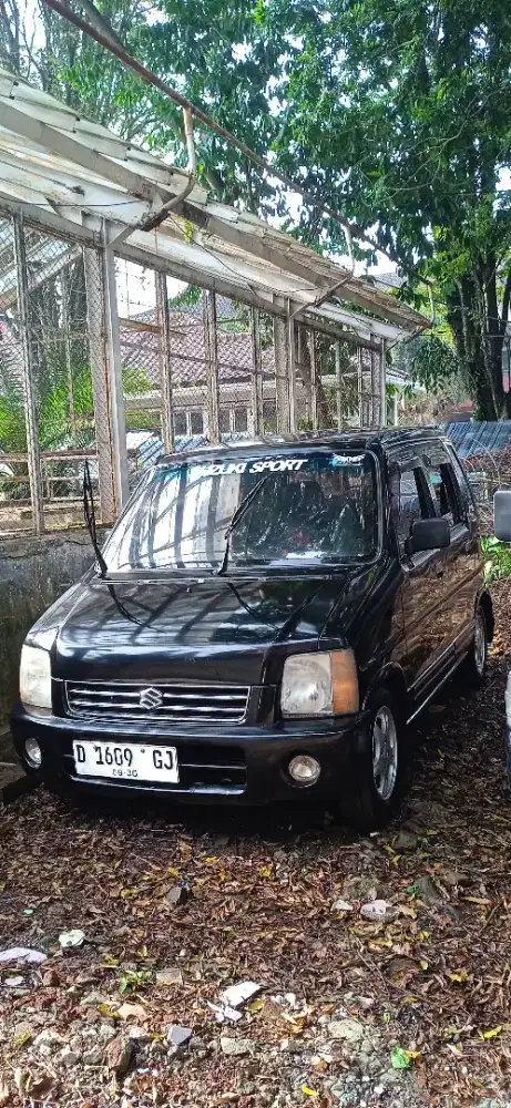 Dijual Mobil Bekas Suzuki Karimun Kotak Tahun 2003