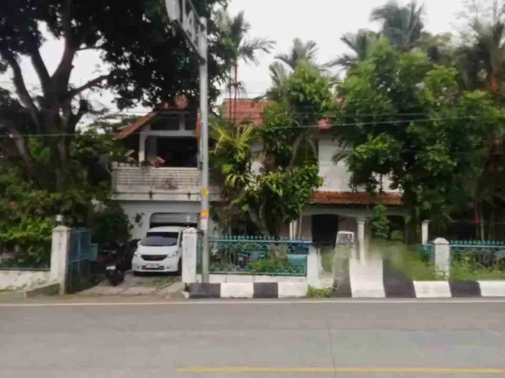DISEWAKAN RUMAH/RUANG USAHA KOMERSIL LEBAR MUKA 32 M DI JL RAYA CIAWI - SUKABUMI DEKAT MESJID BIRU AT THOHIRIN