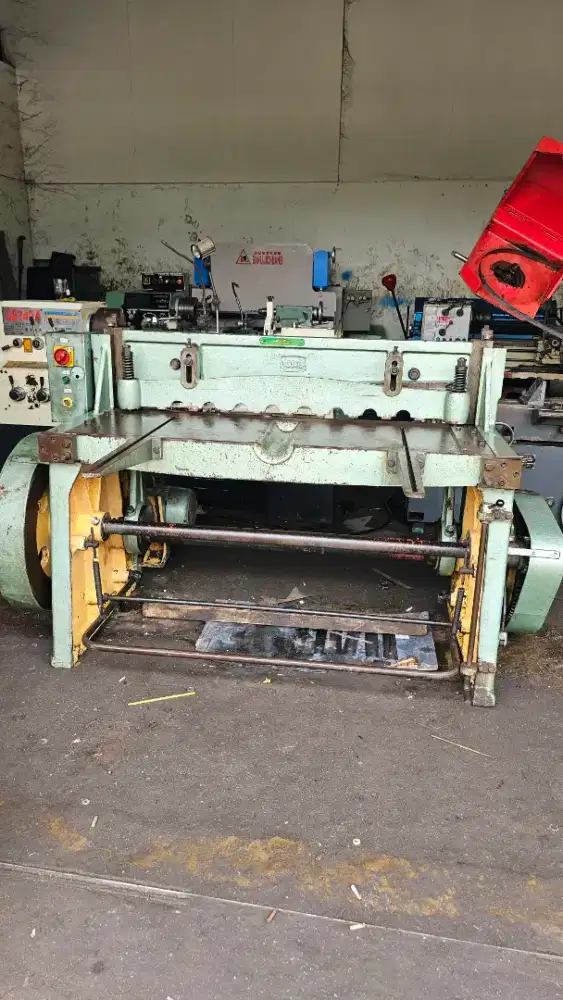 Mesin shearing 3mm x 1240 mm ORIGINAL BEKAS