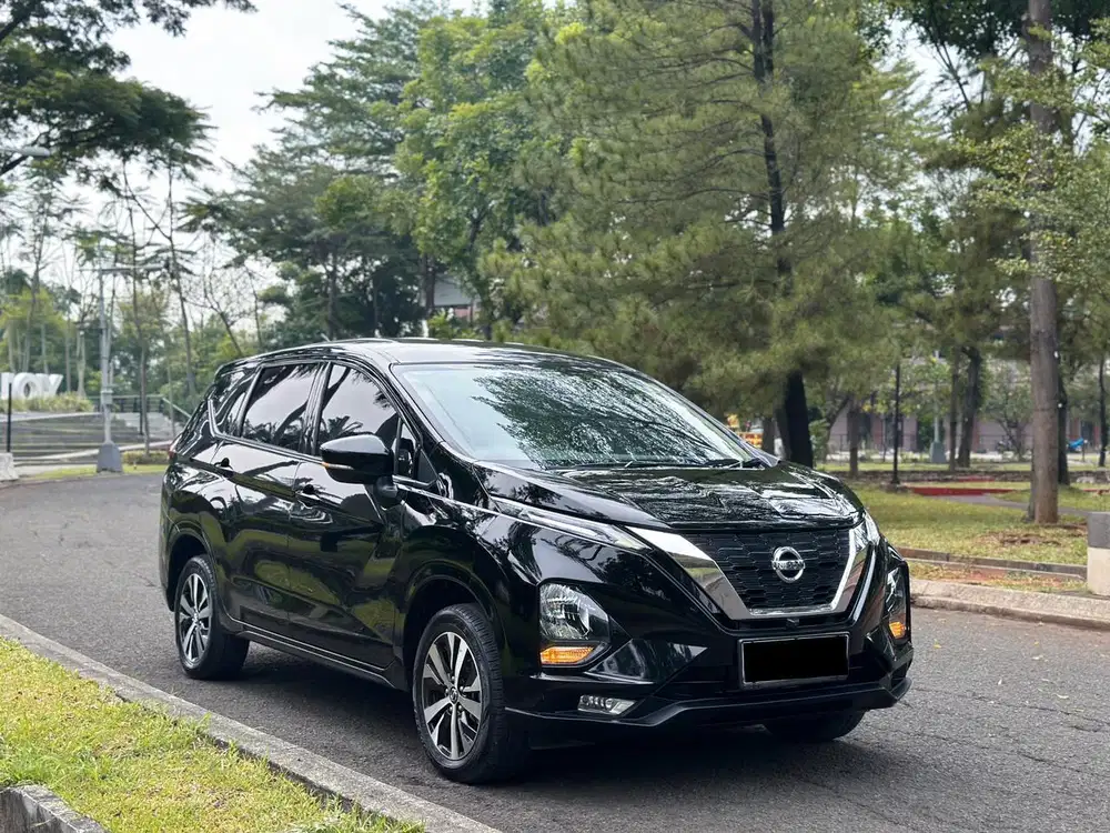 Livina VE AT 2021/Nissan Livina VE AT 2021 Hitam