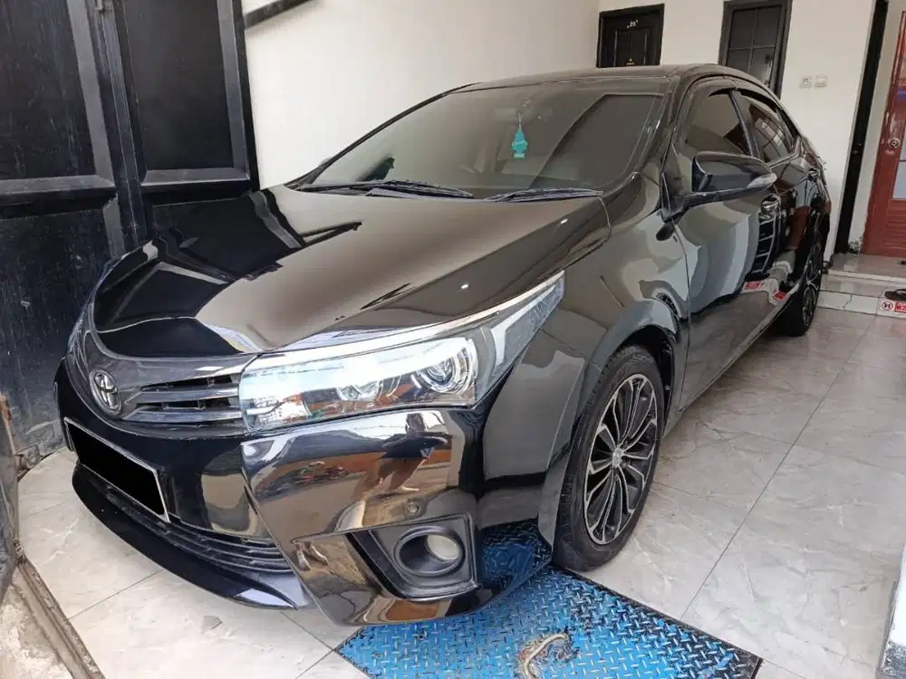 Toyota Altis V 1.8 AT tahun 2015 Good Condition