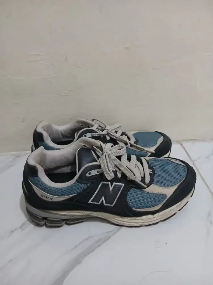 New balance 2002R