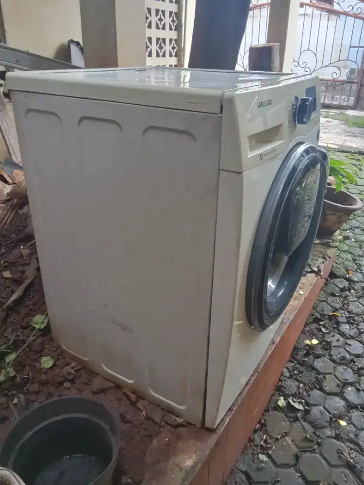 Mesin cuci Samsung front loading auto matic 10.5 liter