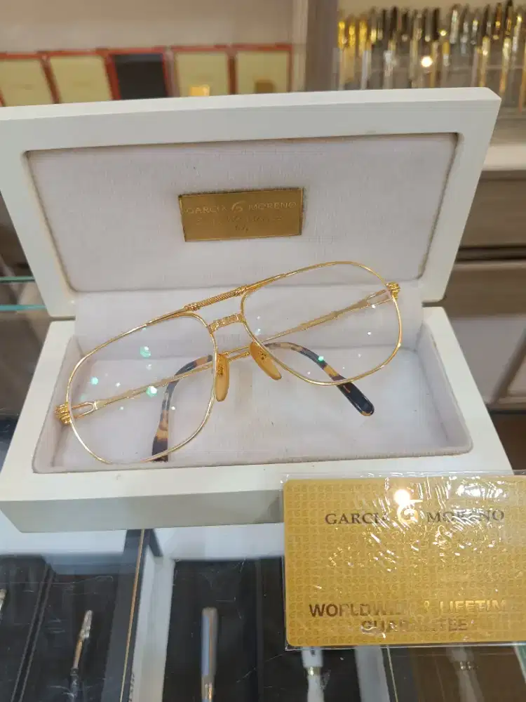 Kacamata emas garcia moreno 18k solid gold