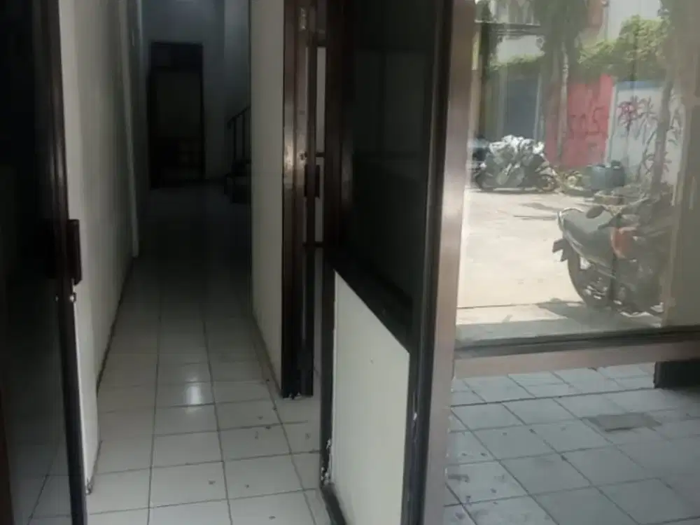DIJUAL RUKO/RUKAN 3,5 LT. DI JALAN PETA SELATAN,KALIDERES,JAKBAR