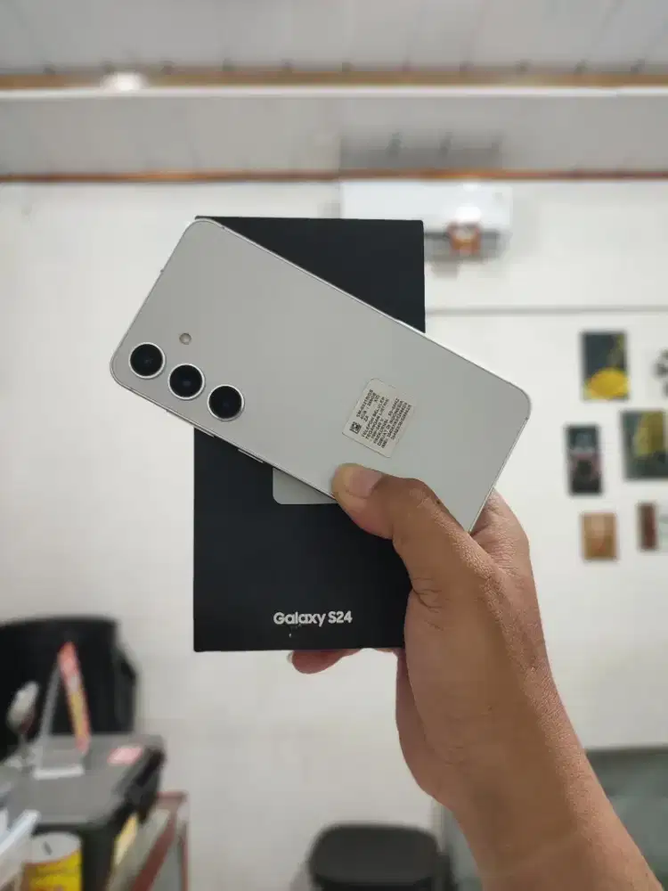 Samsung S24 5g 8/256 Second
