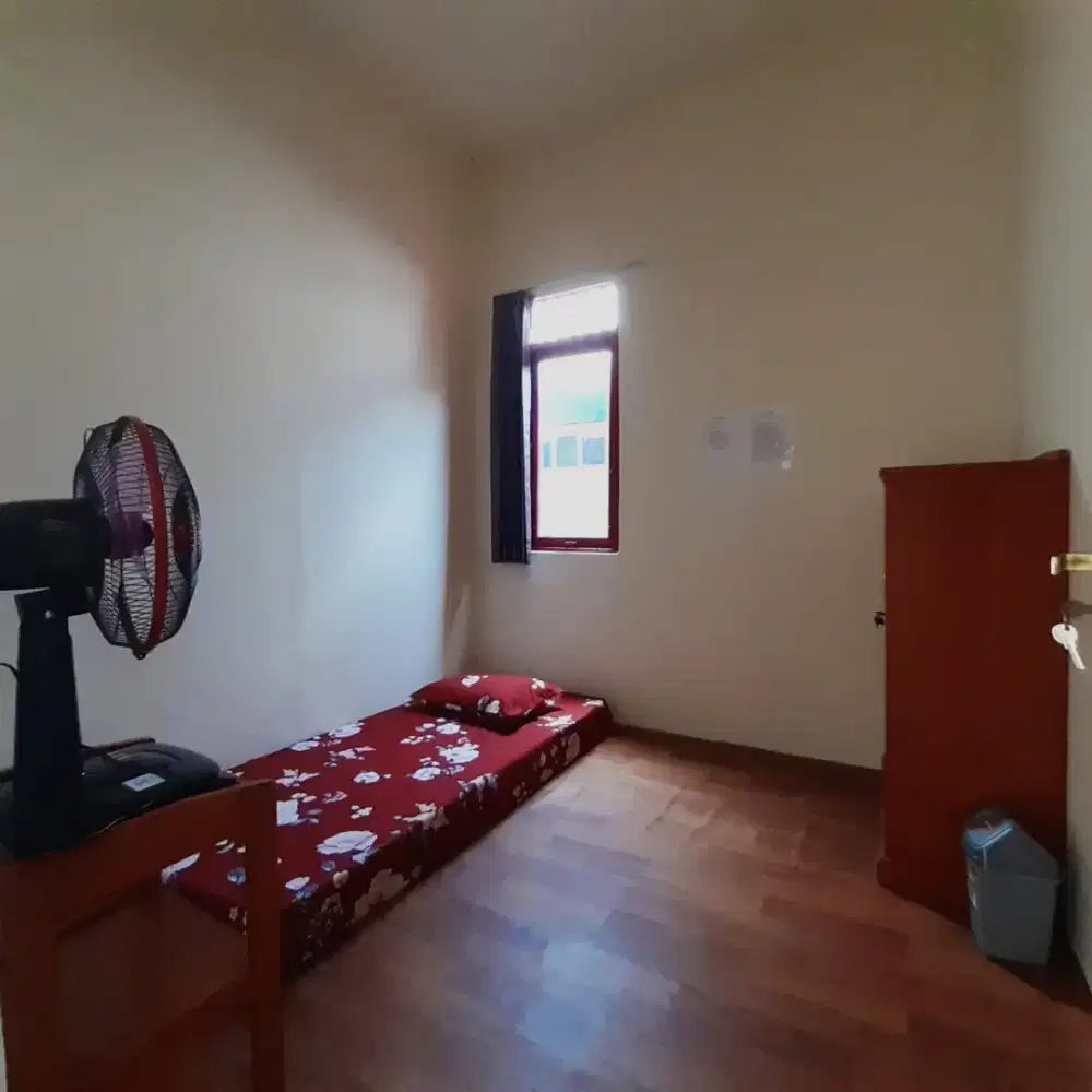 Kost Putri Sultan Adam dan Kost Putra Handil Bakti