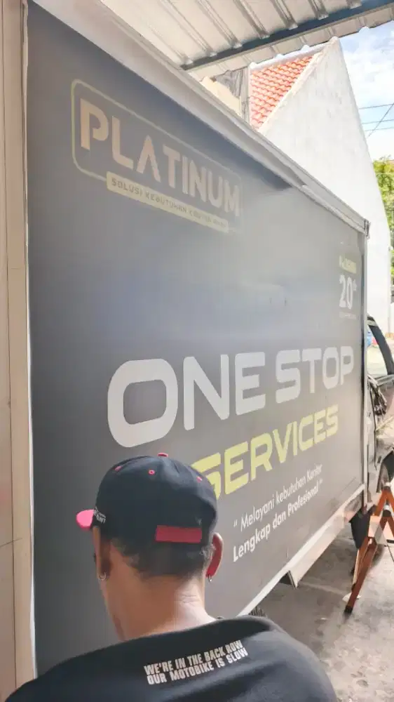 Branding sticker mobil stiker vinyl cutting & transparant semua BISA