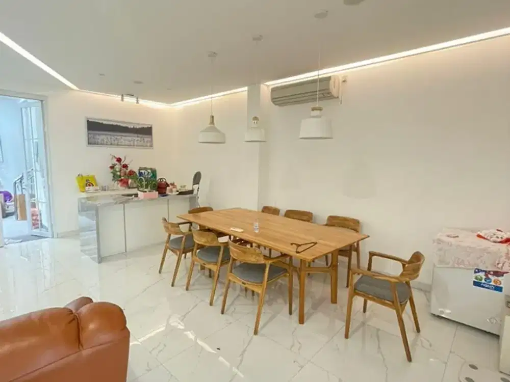 dijual rumah golf lake residence