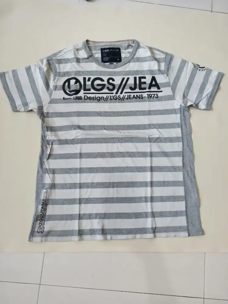 Baju Kaos Pria motif Garis