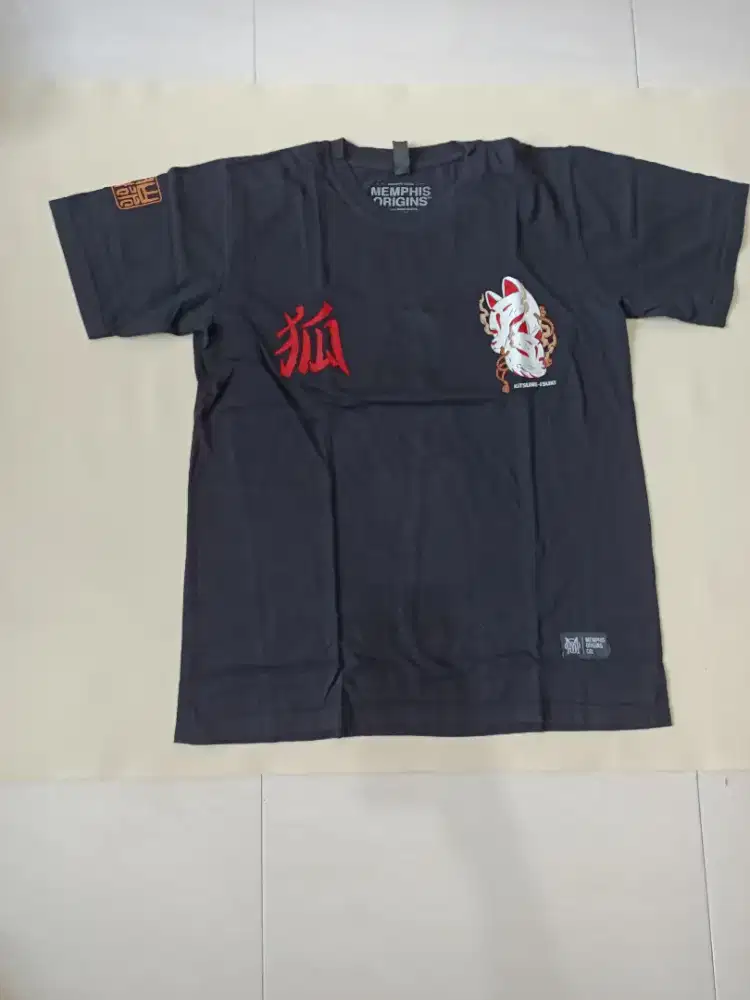 Baju kaos pria motif kitsune