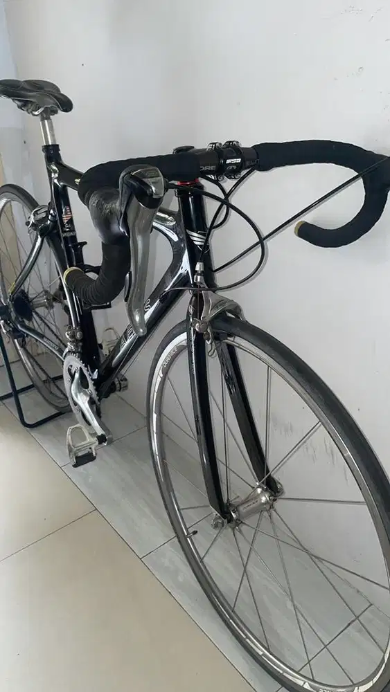Sepeda road bika aegis