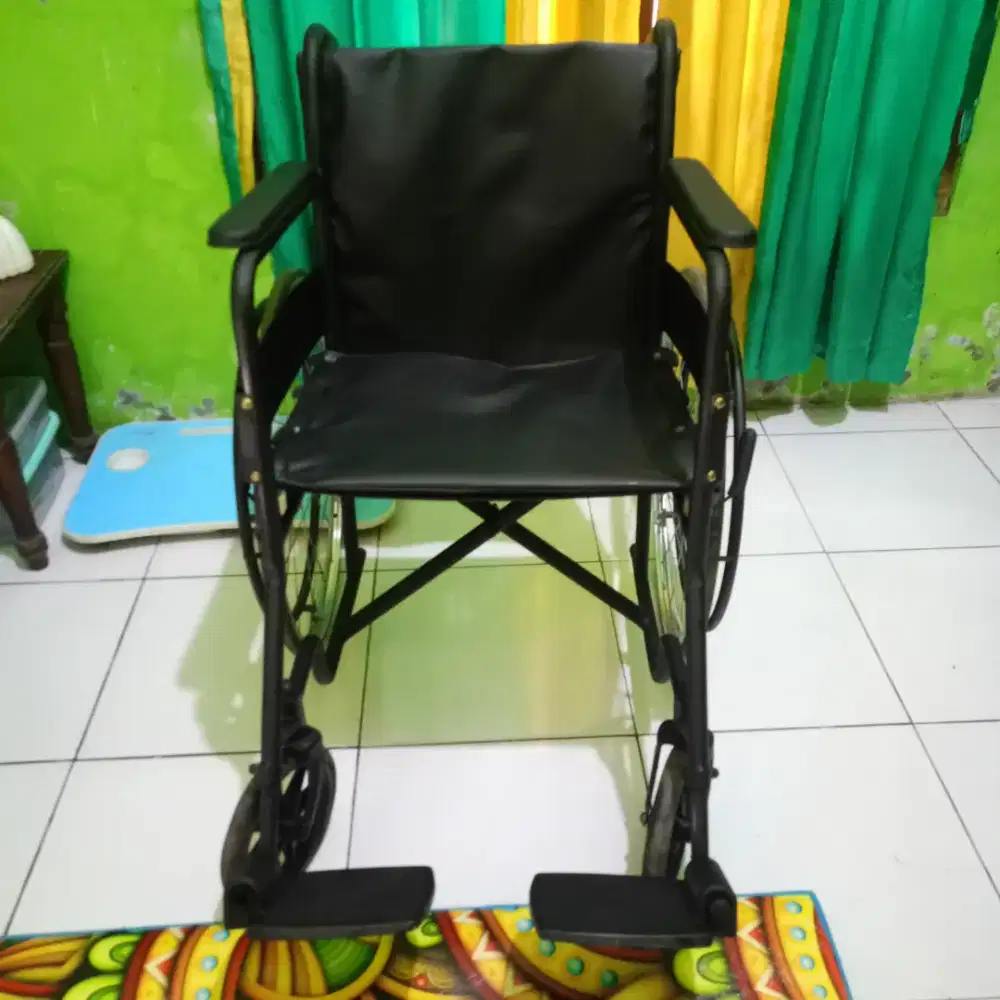 Kursi roda second bagus