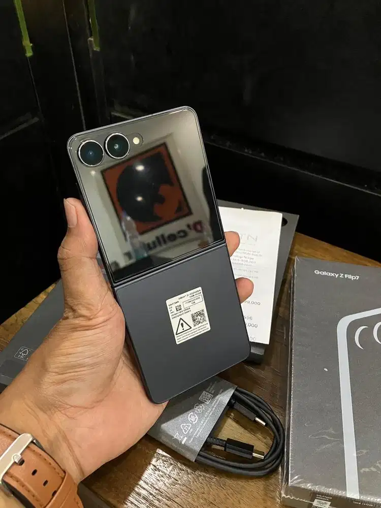 Samsung zflip 7 512gb like new