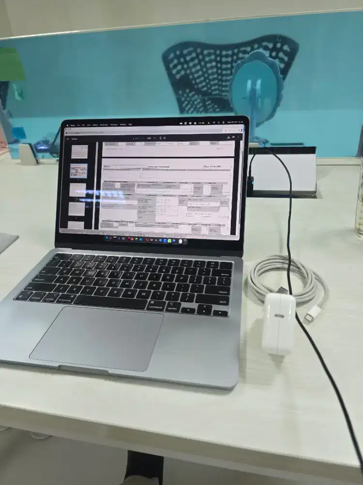 MacBook Air M2 8/256GB